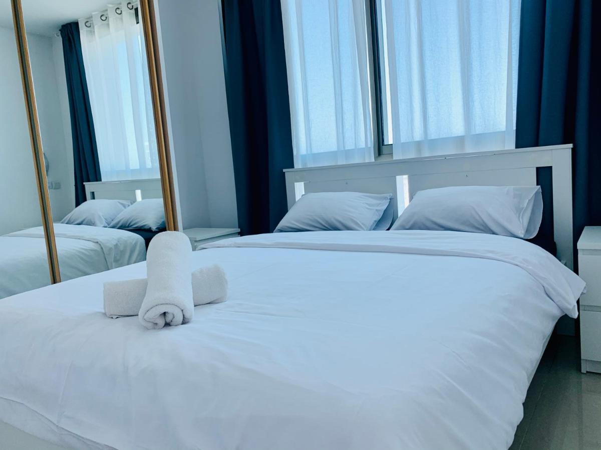 C Tower Apartments Нетания Экстерьер фото