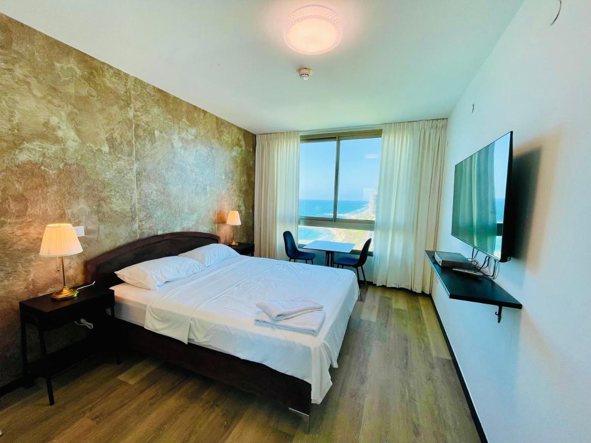 C Tower Apartments Нетания Экстерьер фото