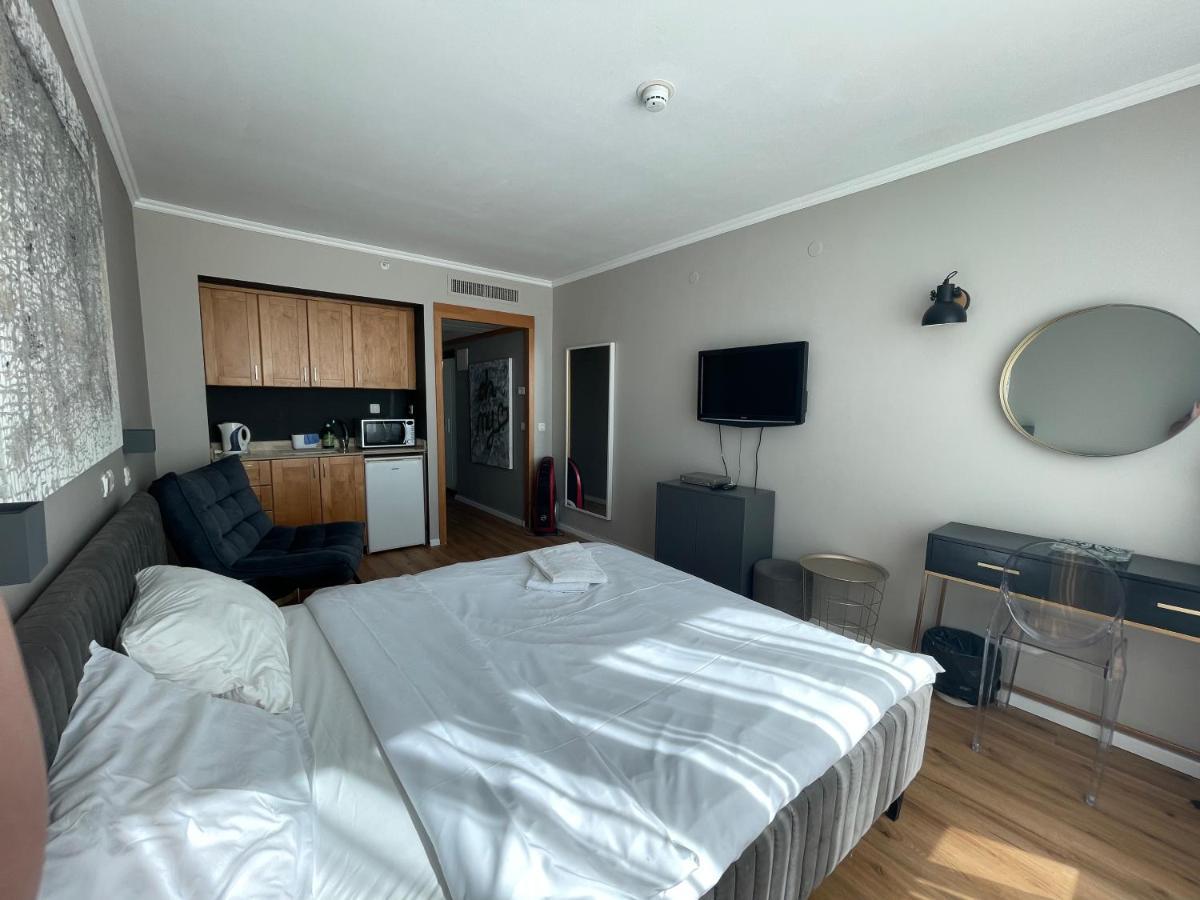 C Tower Apartments Нетания Экстерьер фото