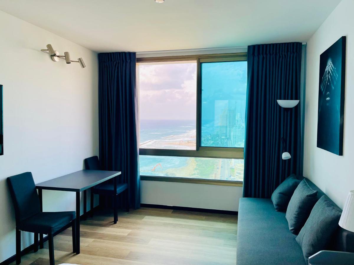 C Tower Apartments Нетания Экстерьер фото