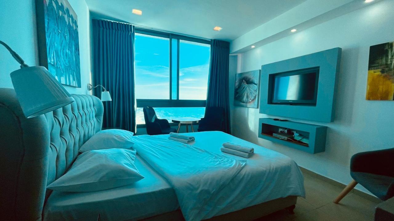 C Tower Apartments Нетания Экстерьер фото