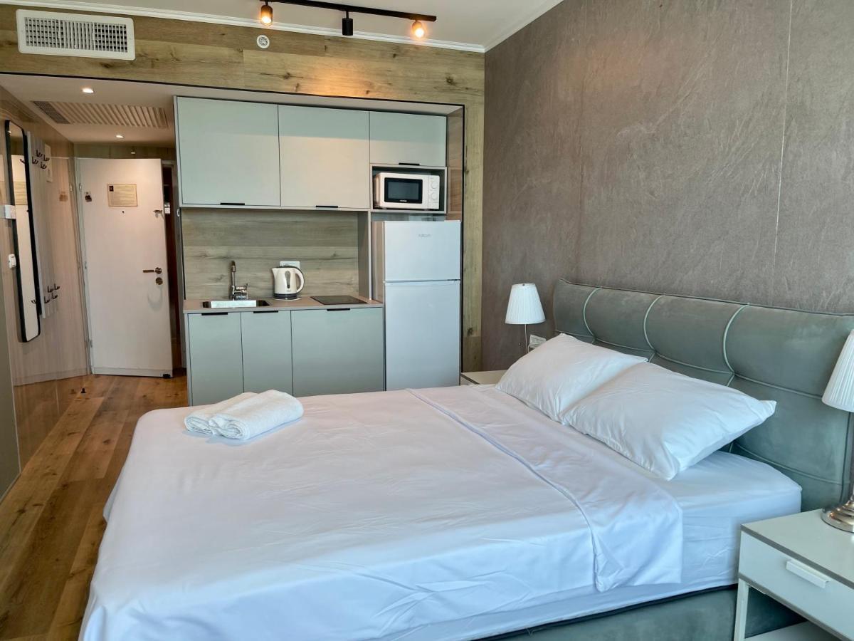 C Tower Apartments Нетания Экстерьер фото