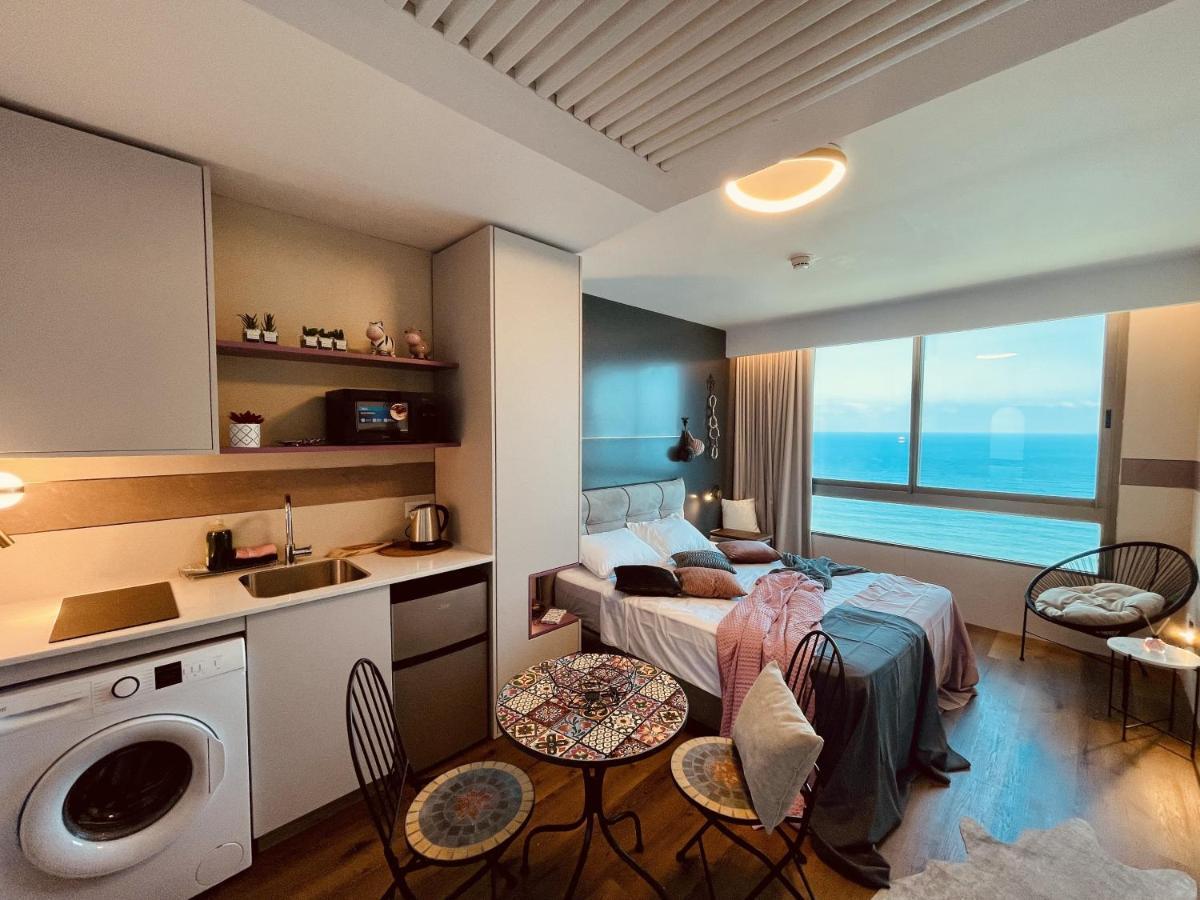 C Tower Apartments Нетания Экстерьер фото