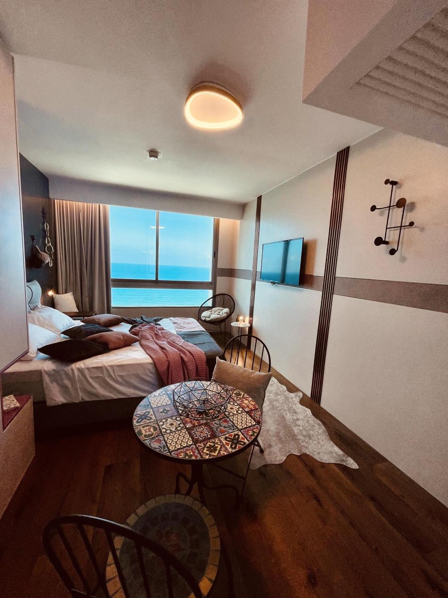 C Tower Apartments Нетания Экстерьер фото